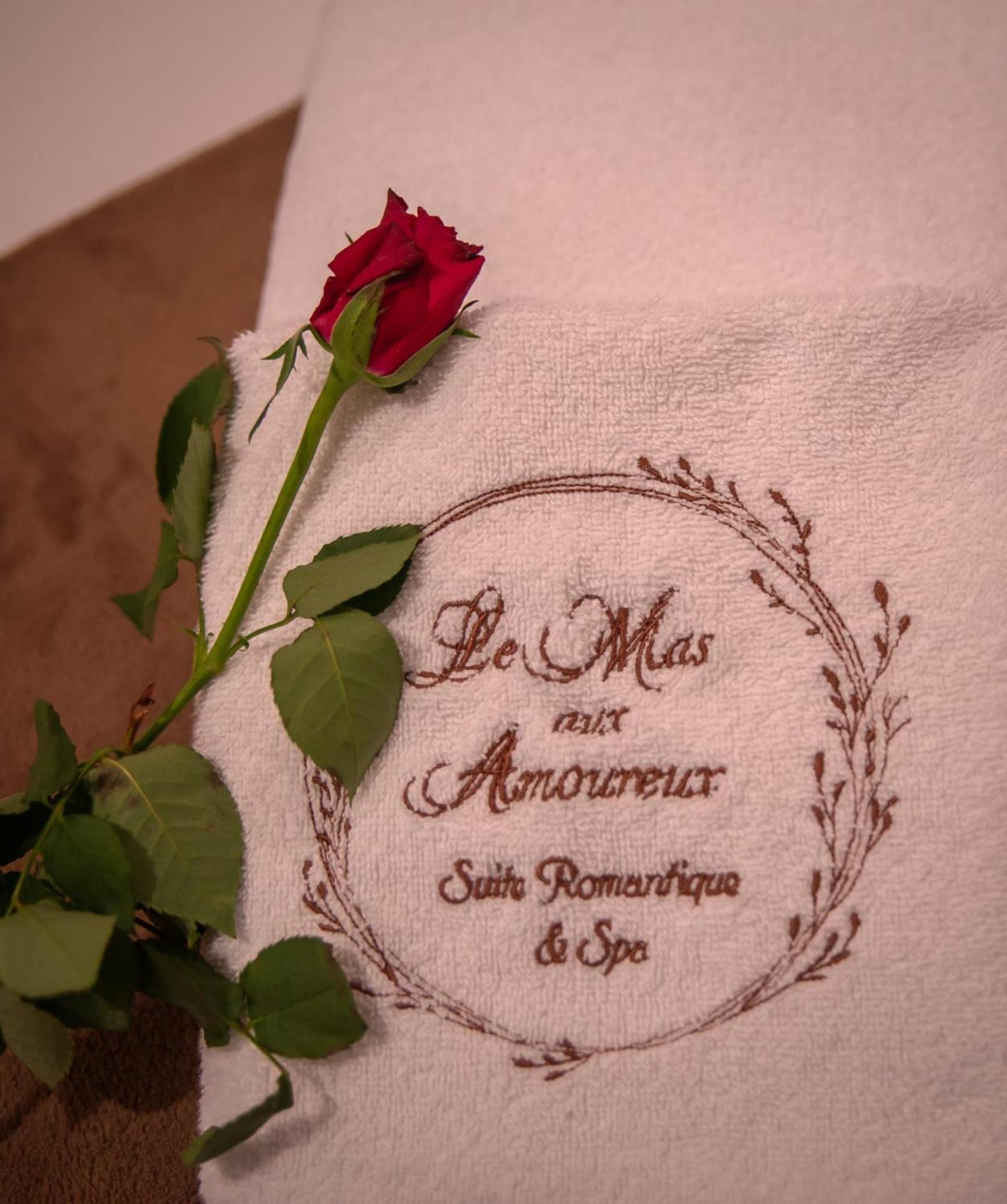Le Mas Aux Amoureux , Suite Romantique Et Spa Le Barcarès Buitenkant foto
